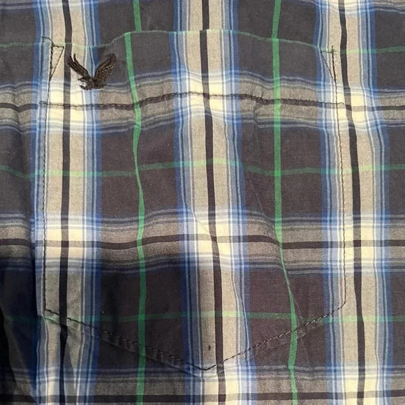 American Eagle Outfitters | athletic fit men’s shirt. Size: L - Picture 2 of 15